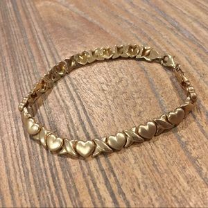 10kt gold hugs and kisses bracelet